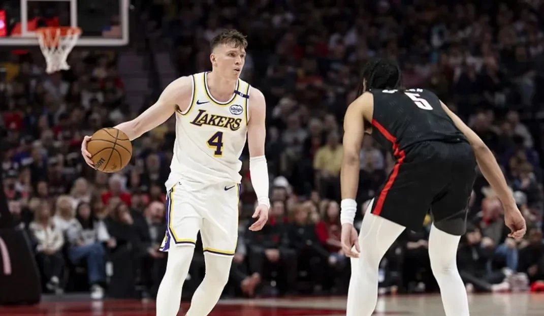 半岛体育app-包含可兰进攻组：湖人长苦攻有几多无解的词条