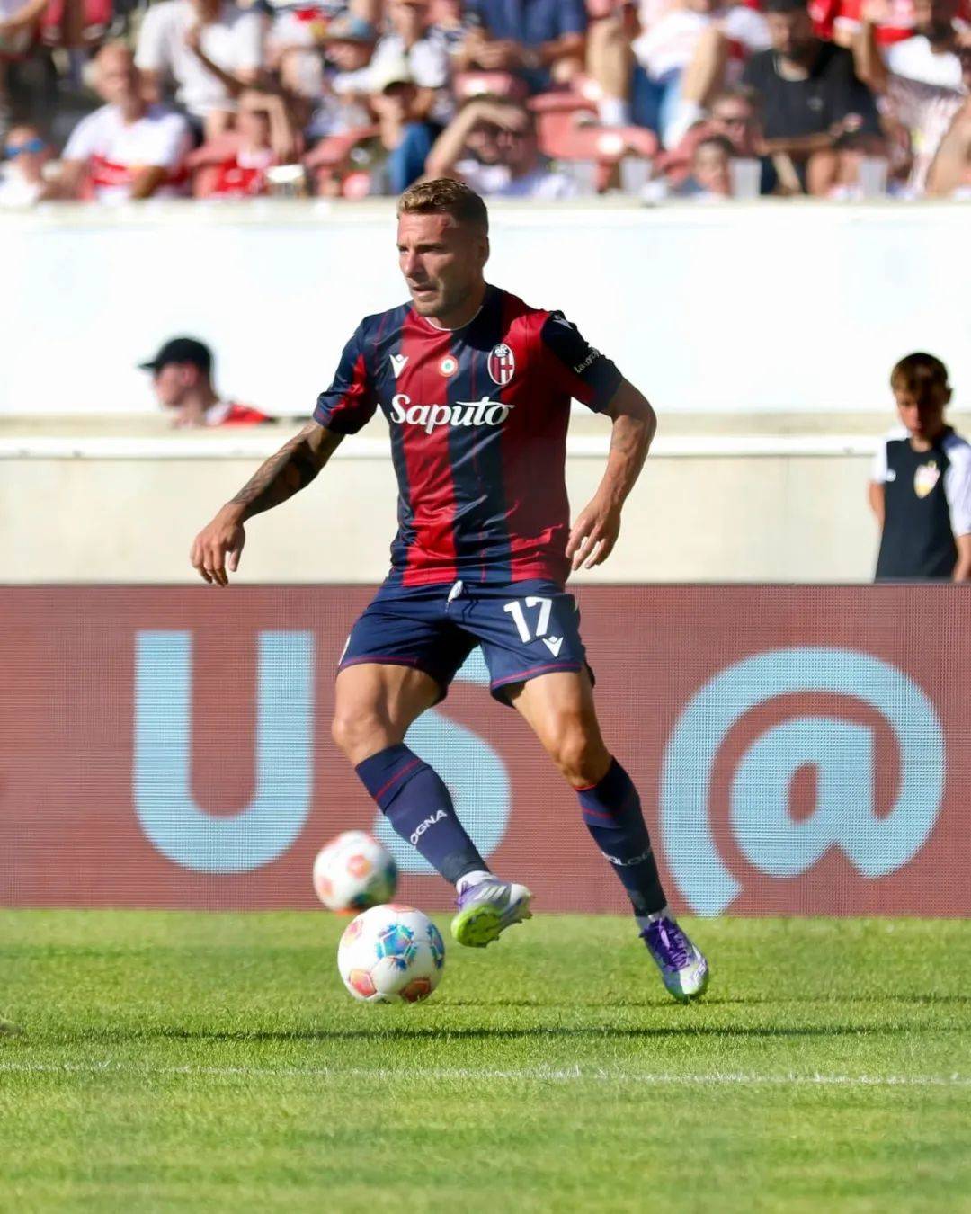 关于罗马试图签下新中场球员，加强球队中场的信息