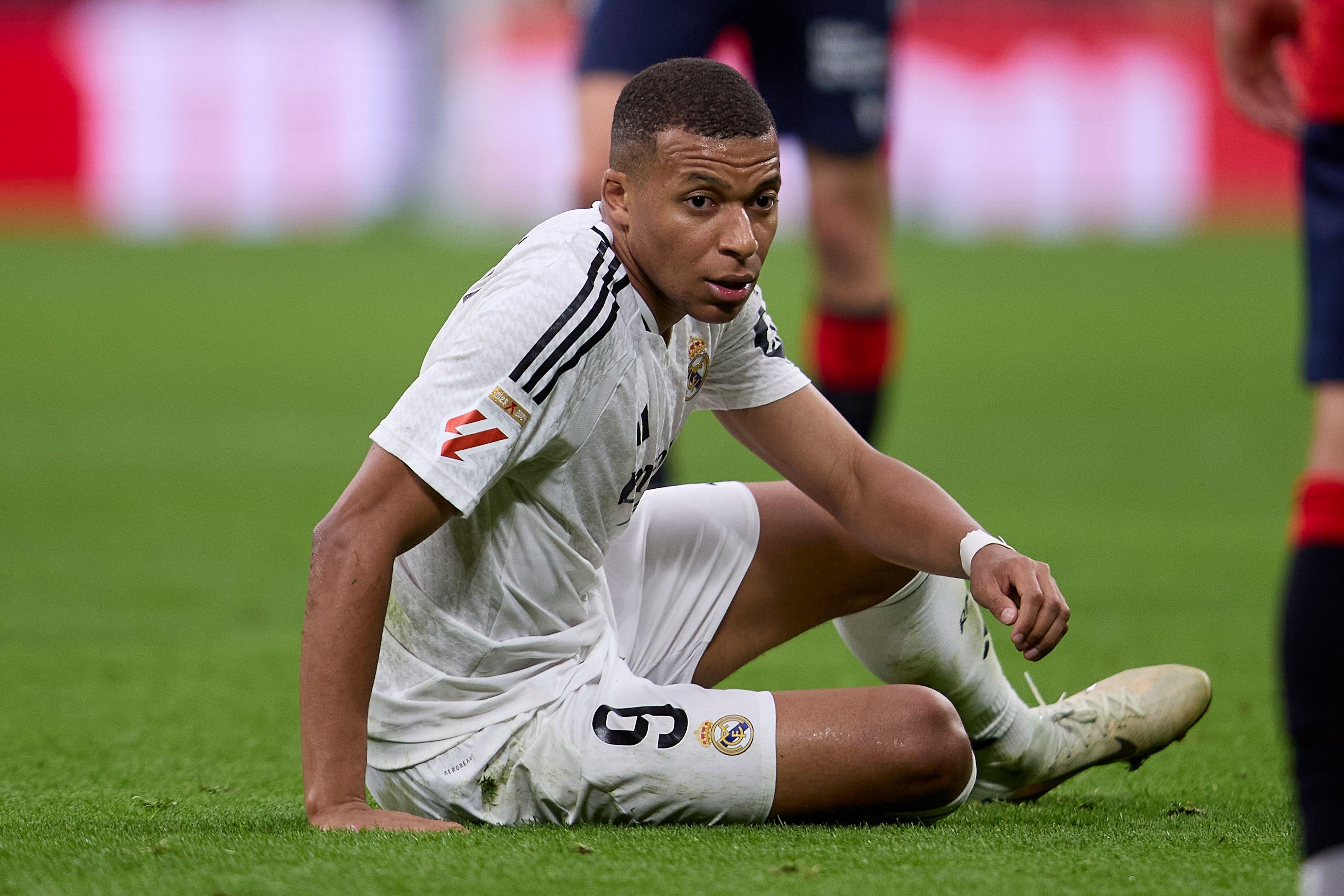 包含皇家马德里全取三分，提前锁定小组头名的词条