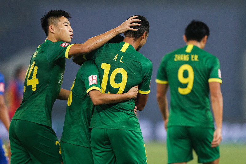 半岛体育vip注册-轮番上阵，球队整体表现团结一致