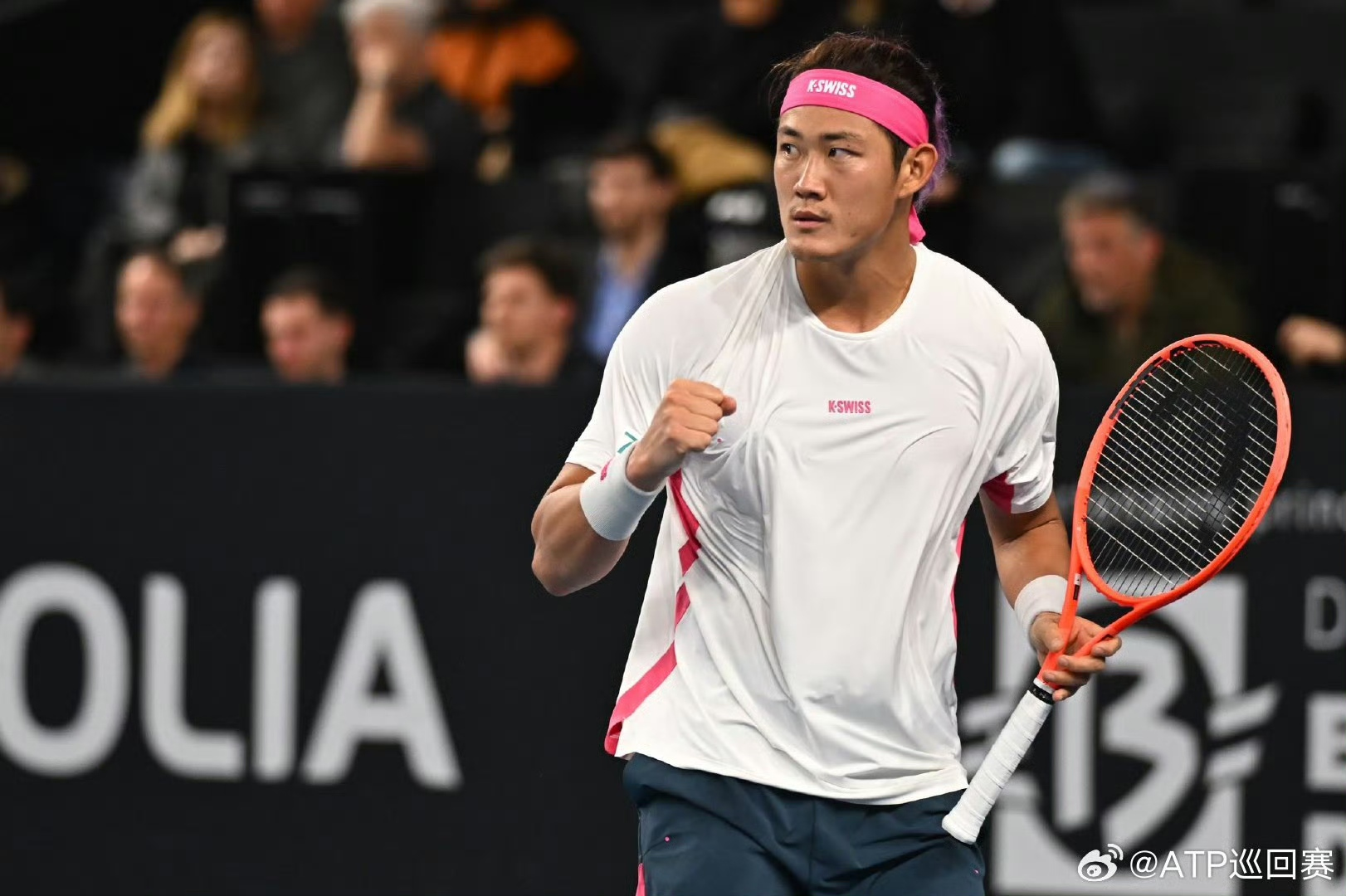 选手孜孜不倦最终夺得胜利！