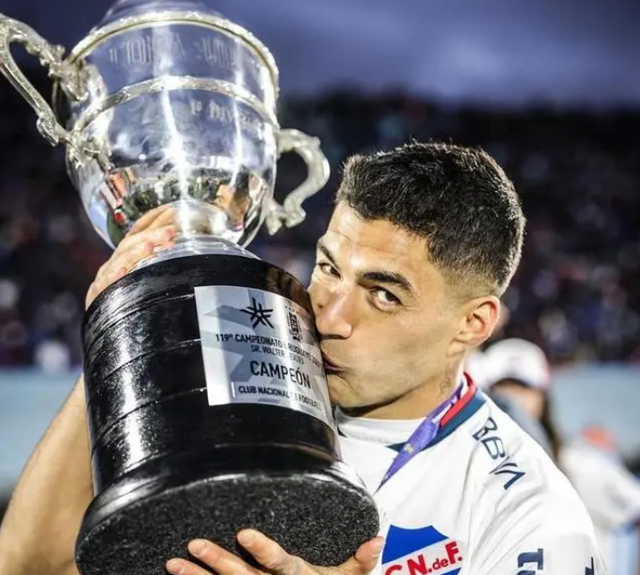 克罗地亚篮球队雄霸国际赛场成功夺冠