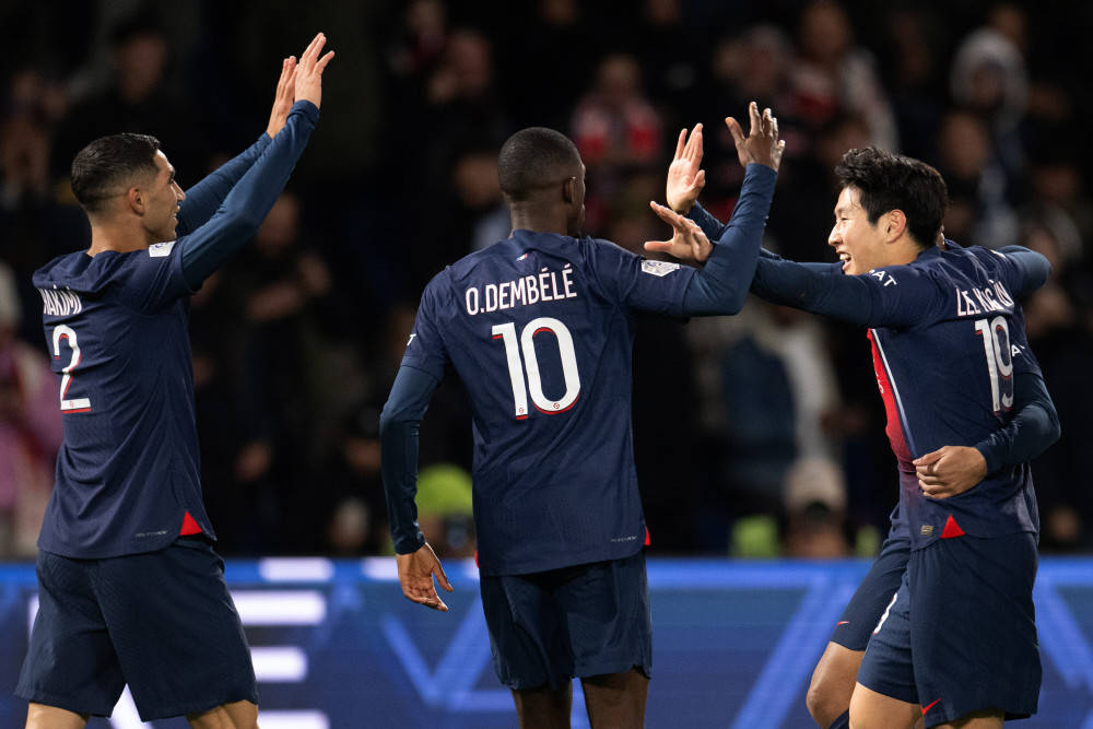 欧冠比赛中，巴黎圣日耳曼队获胜