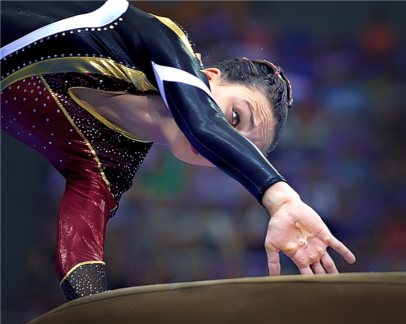 半岛体育入口-包含墨西哥体操选手飞流直下，稳步推进的词条