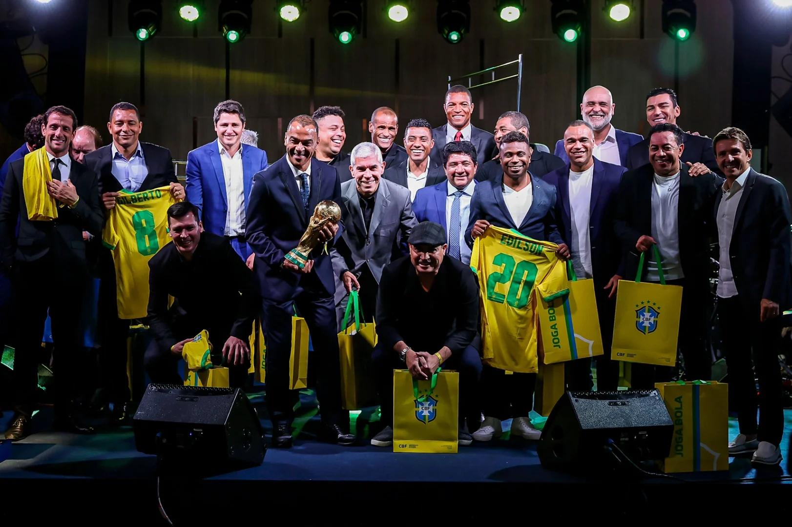 半岛体育在线-国外球队借鉴国家队备战模式