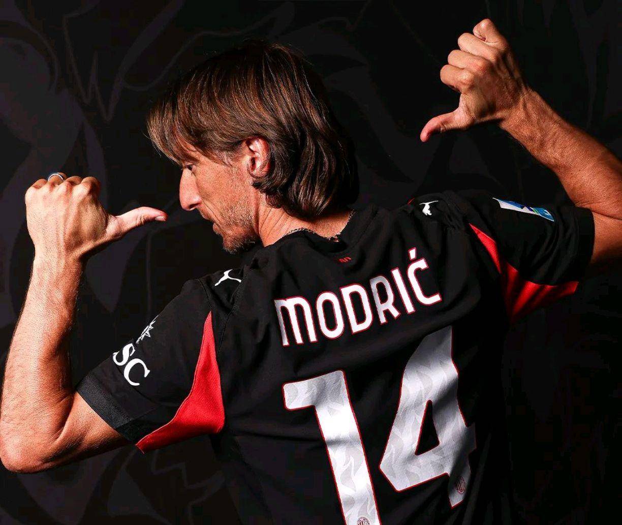 关于那不勒斯客场击败AC米兰，特谢拉梅开二度的信息