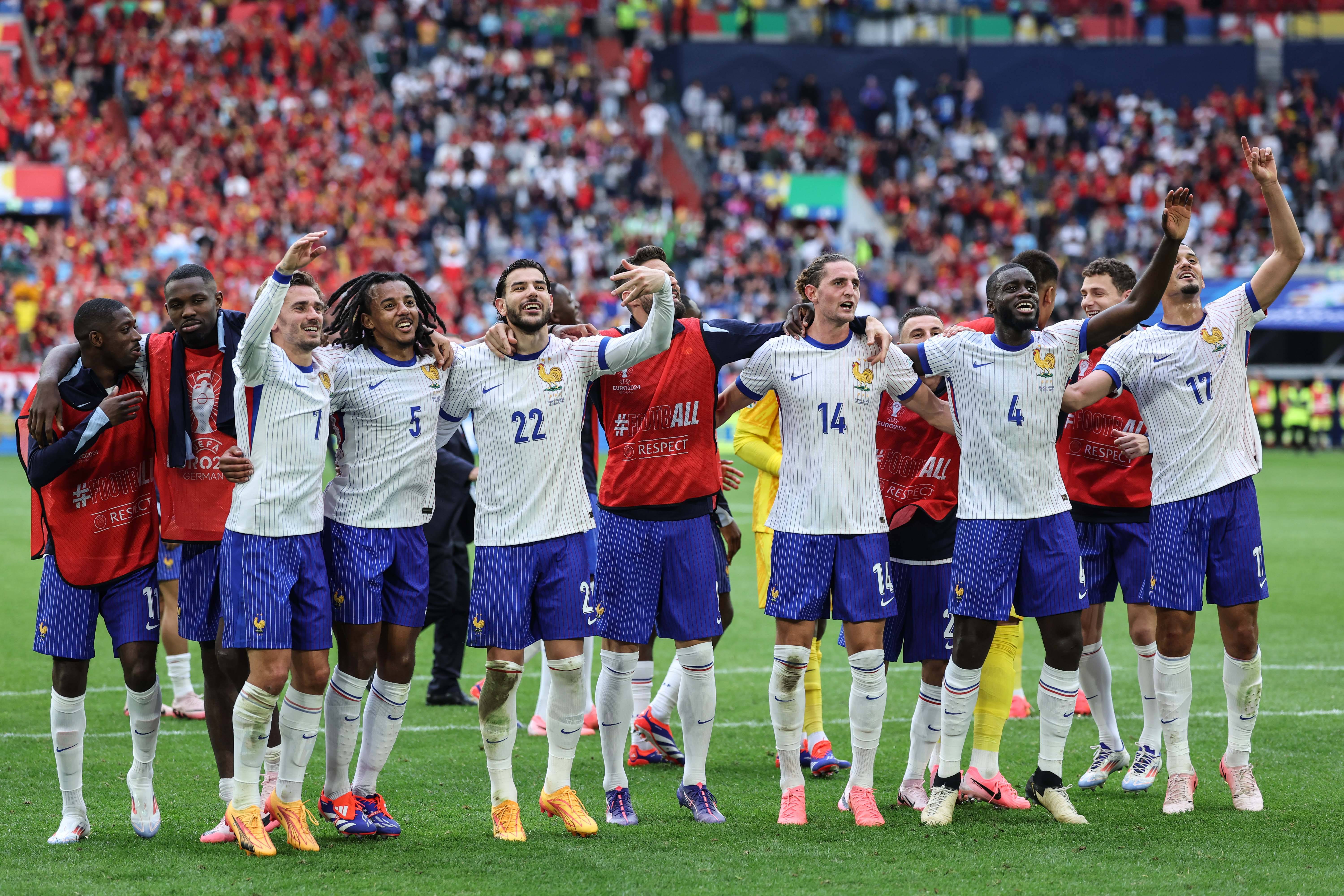 欧洲足球赛事掀起狂欢热潮，球队实力初现的简单介绍